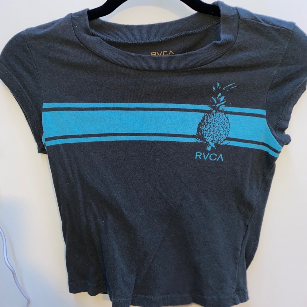 RVCA ruca short sleeve crop top